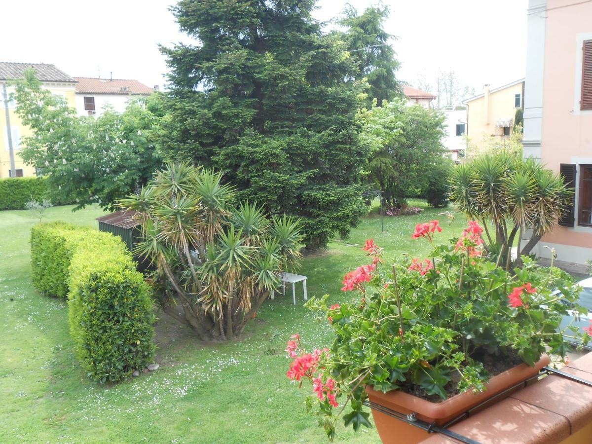 Casa Vacanze Orsi Lucca Exterior foto